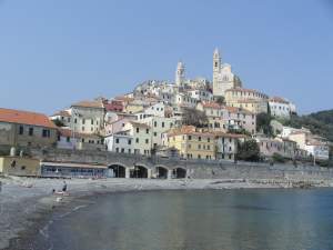 Xtrallusion photo gallery of Italy. Photos, pictures, images and photographs of the Italian Rivieras, the Italian Lakes, the Italian Alps, the Cinque Terre, the Amalfi coast and some of the most beautiful corners of Italy. Plus photos of Italian cities such as Pisa, Milan, Genoa and Rome.